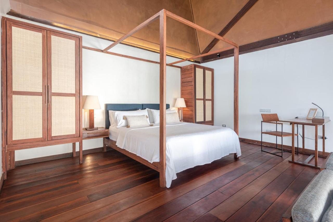 L'Osteria Luxe Beachfront B&B Хенерал Луна Екстериор снимка