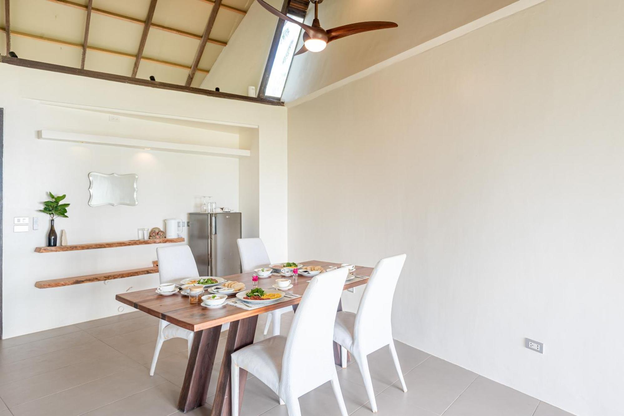 L'Osteria Luxe Beachfront B&B Хенерал Луна Екстериор снимка