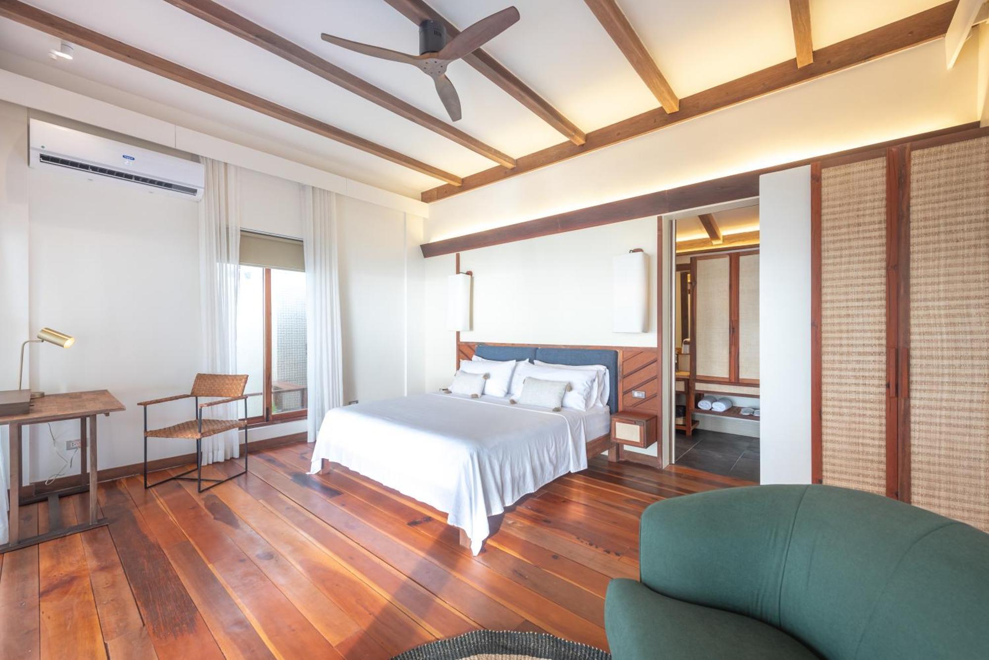 L'Osteria Luxe Beachfront B&B Хенерал Луна Екстериор снимка