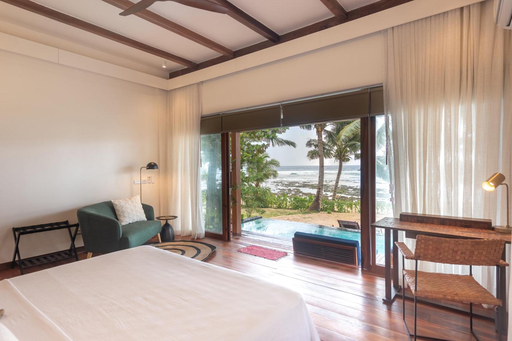 L'Osteria Luxe Beachfront B&B Хенерал Луна Екстериор снимка