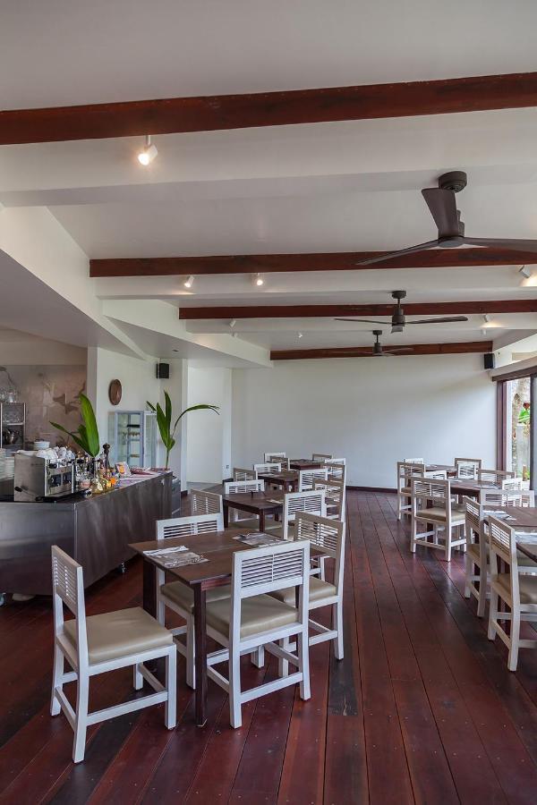 L'Osteria Luxe Beachfront B&B Хенерал Луна Екстериор снимка